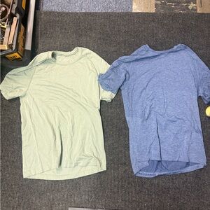 lululemon 2pk Short Sleeve athletic tee’s